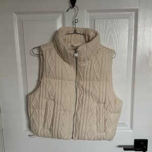 Hollister Cream Quilted Vest